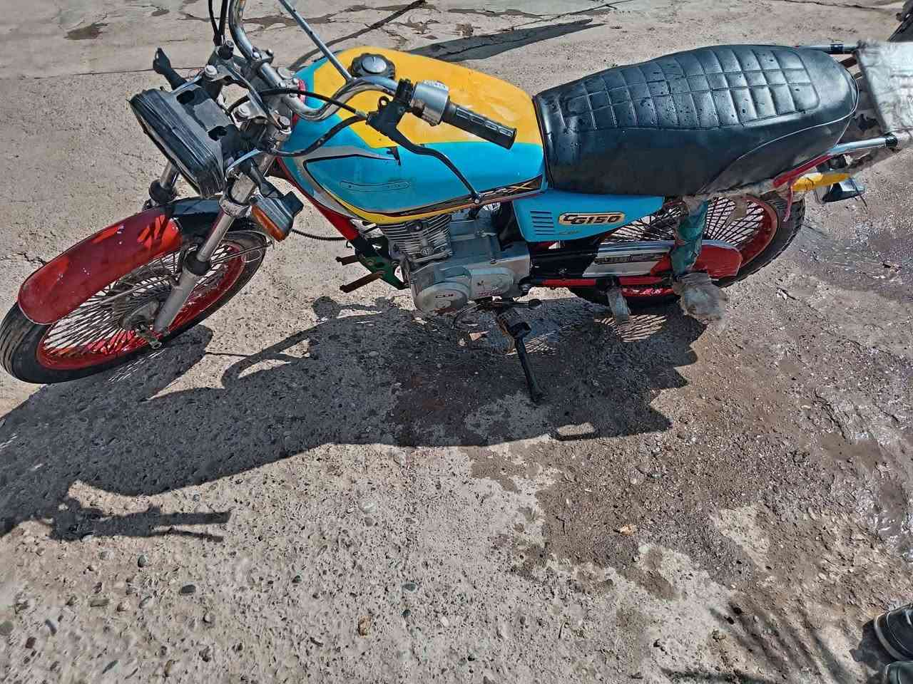 ماطور اربعه كير موديل 18محرك نضيف كهربائيات شغاله السعر 250مكاني الحويجه داخل لتصال ***********
