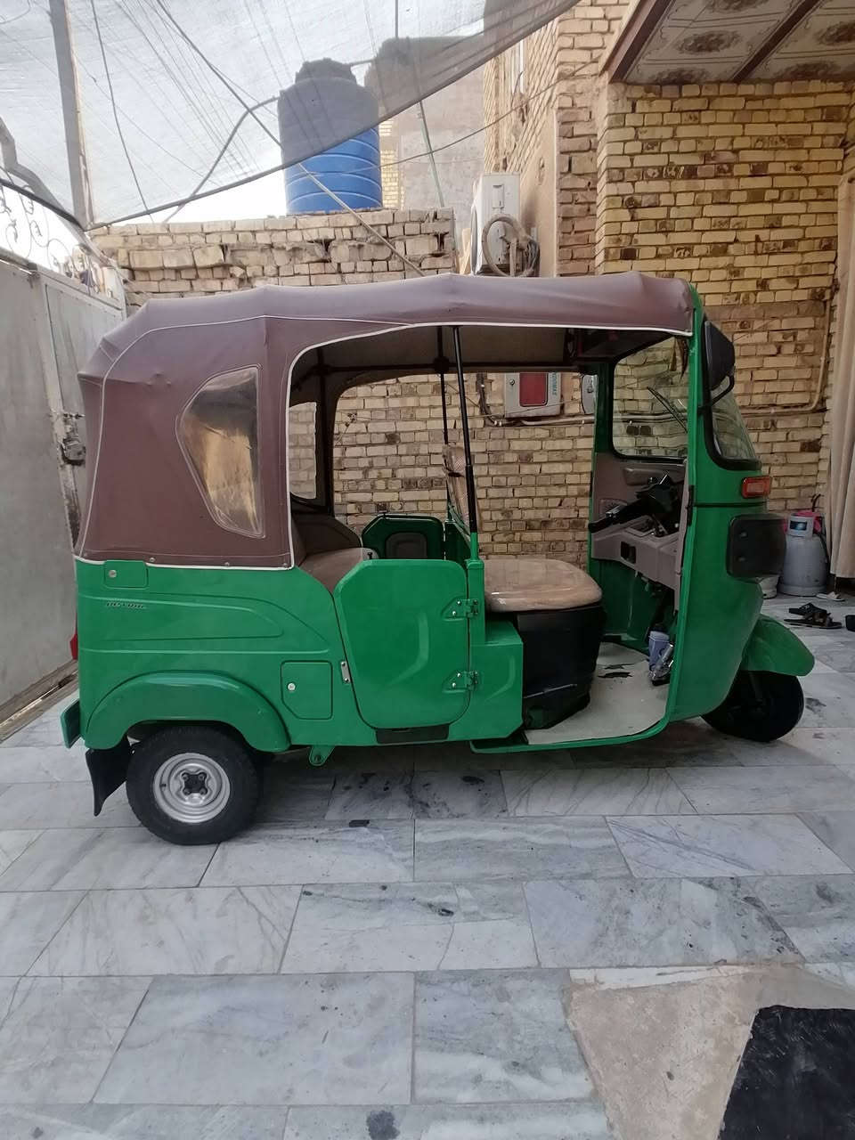 سلام عليكم شباب تكتك لل بيع. مديل ٢٢،كفاله عامه بدي ومكينه تكتك زيرو. مكاني ميسان ابو رمانه رقم وسنويه باقي تفاصيل تصل وتدلل ***********
