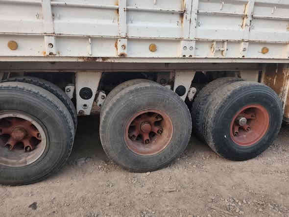 تم اعاده النشر بسبب العود الكابه سلام عليكم للبيع عربانه حداديه شاصي 16 دناكير 14 مربع صيني/ السعر 105$ وبيهه مجال /  الامكان كوت الاستفسار الاتصال /***********/ ***********
