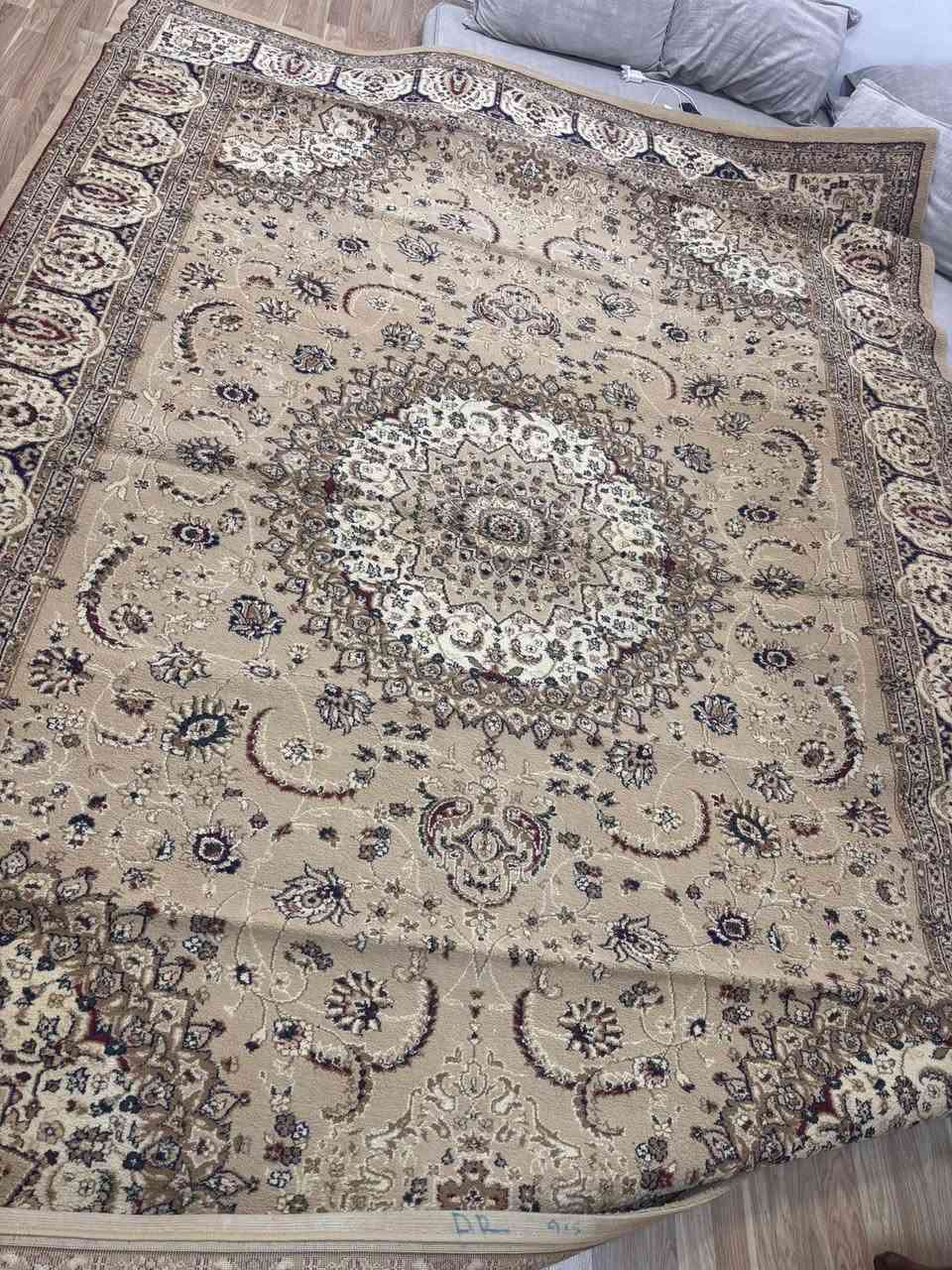 ٢ سجاد للبيع نظيفات وجداد تقريبا 
القطعة الكبيرة   عرض 2,5     طول  3,5
القطعة الصغيرة   طول 2,5   عرض متر 
سعرهم مع بعض ٨٠ الف


**إذا كنت صاحب هذا الإعلان وتريد حذفه لأي سبب، رجاءا أرسل رسالة إلى الدعم الفني**
