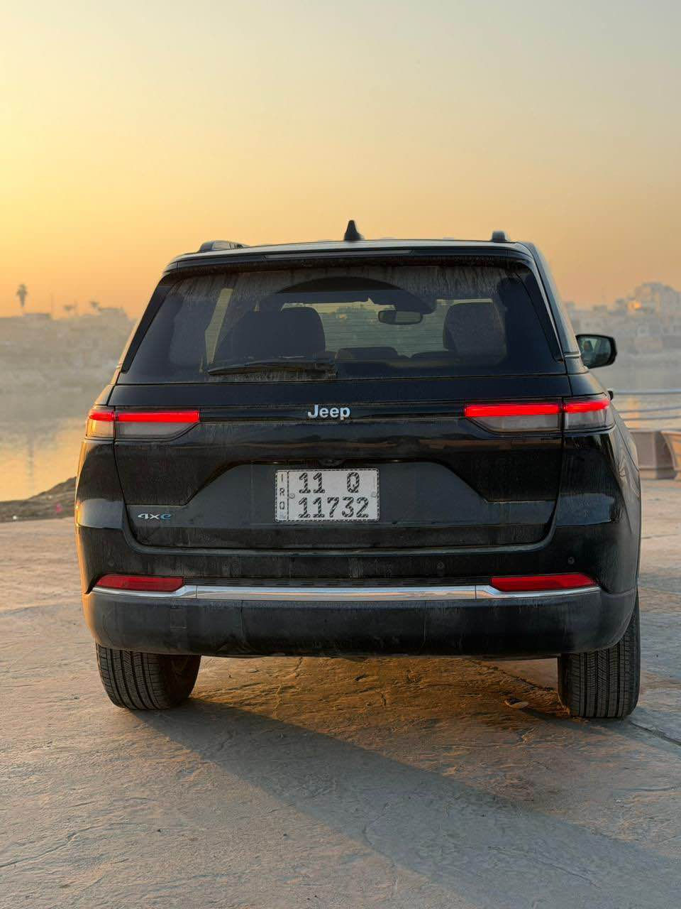 🚗 جيب كراند شيروكي بلگن 2024
🖤 اللون: أسود ملكي
📍 رقم بغداد

✨ فول مواصفات 1/1

🔹 سقف بانوراما
🔹 تشغيل بصمة + تشغيل عن بُعد
🔹 شاشتين (وسطية + شاشة للراكب)
🔹 حساسات خلفية
🔹 تدفئة مقاعد أمامي وخلفي ♨️
🔹 تدفئة ستيرن
🔹 كشن جلد كهرباء 💺
🔹 أنظمة أمان ومواصفات كاملة معروفة بهالفئة

📊 الممشى: 22 ألف ميل فقط

🛠 السيارة مبولشة بالكامل ولمعة وكالة ✨
🔧 صدر أمامي مبدل موبار أصلي
⚠️ بدون ايرباك – صور الحادث متوفرة بالاعلان بكل شفافية

🔥 السعر 355  ورقه 📩

📞 للاستفسار والاتصال: *********** بغداد, العراق
