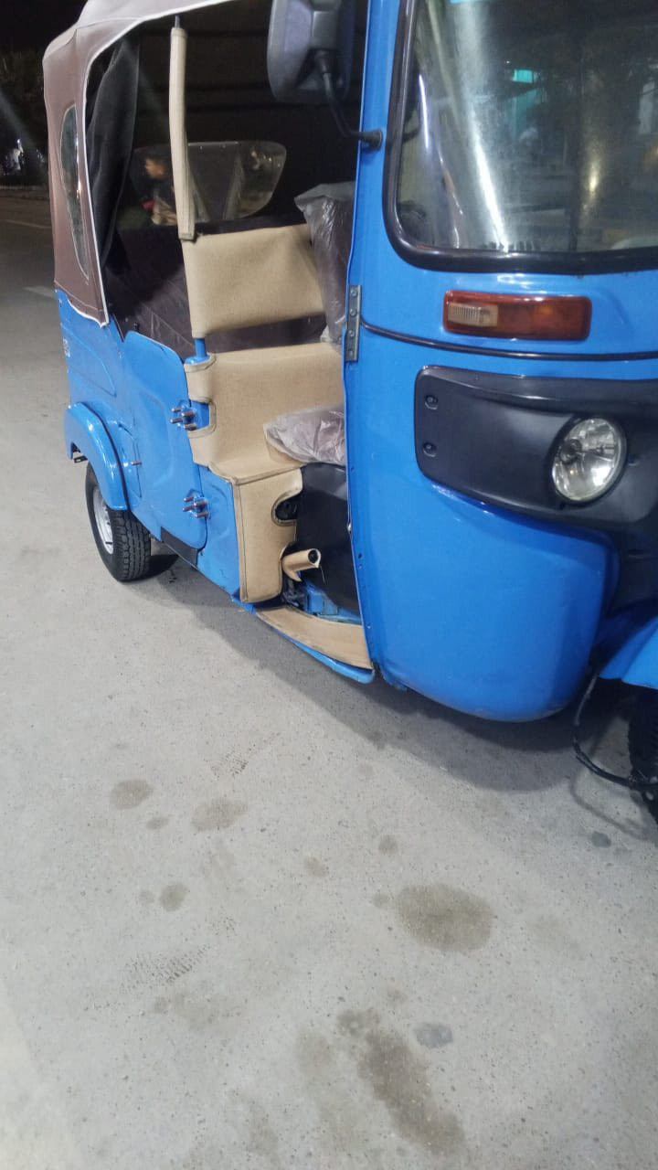 تكتك ٢٢رقم بصره تكتك نضيفه شوف عينكم ما بيها طكه بيها طخه يم البكلايت راده بارد الشراي يخابر ***********
