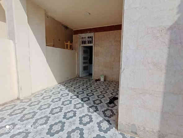 ﷽ #قسط_تطلوعه_
#دار ركن مع مشتمل جانبي مساحة المشتمل 100
دار سكن طابو صرف مساحه 298 ركن 
بناء حديث طابقين  غرفة  نوم وهول 
ومطبخ واستقبال ومجمعات صحيه كراج سياره 
الطابق الثاني غرفتين وهول وصيحات 
حديقه خدمات كامله مي كهرباء شارع تبليط 
أرصفه أناره شبكة   مياه امطار 
مدارس + منظومه امنيه (سكيورتي)
الموقع ابو غرق حي الحسين 
#مجمع_ارض_بابل_السكني 
علما الدار يباع _بمقدمه وتحويل القرض على المشتري 
الأستفسار الاتصال *********** علما أن القسط الشهري للقرض526 تطلوعه 190 ويسدد عقاري باقي تلمبلغ
