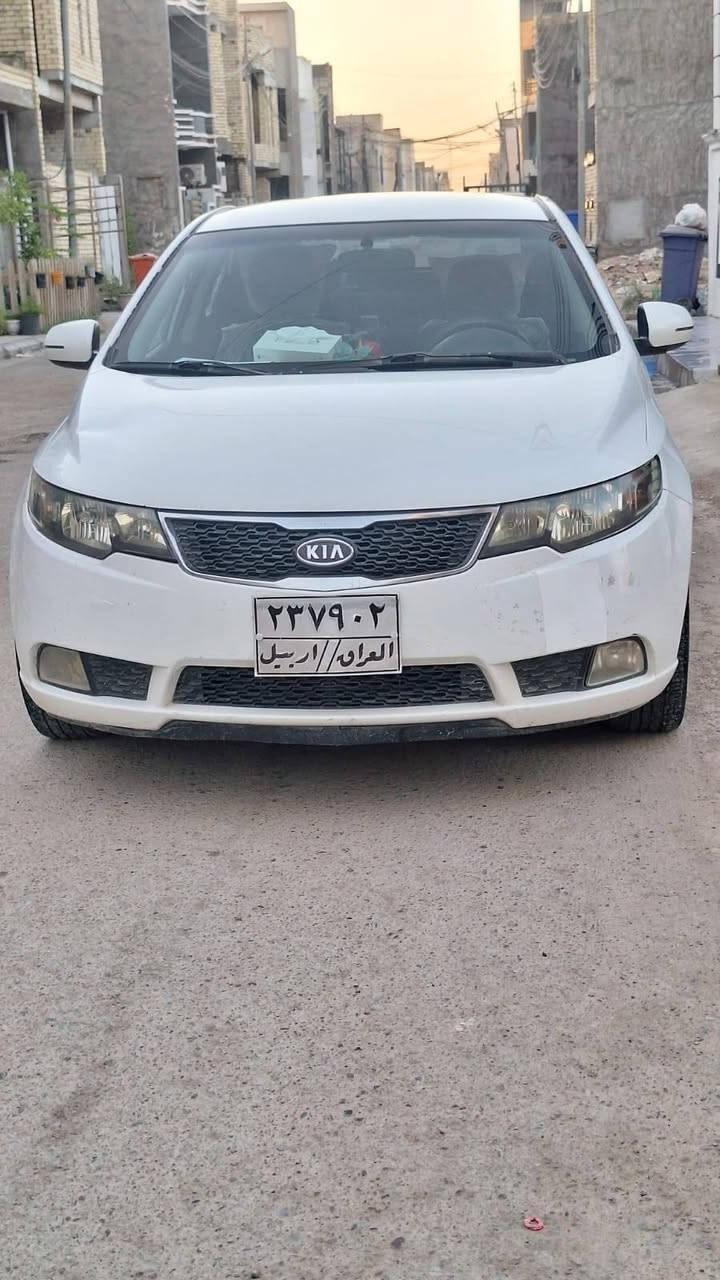 ٢٠١٢ كامله مكمله قطعه صبغ واحده فقط السعر ٩٣ بيها مجال قليل تريد وكاله او تحويل حاضر***********
