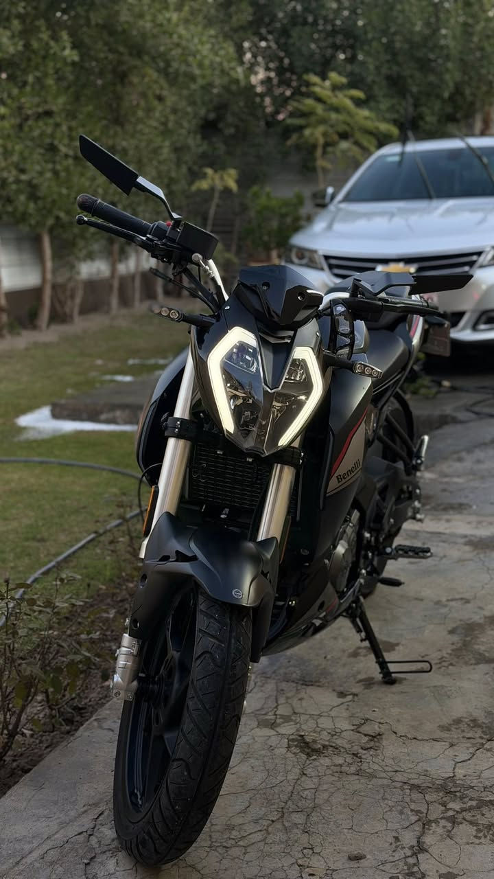 السلام عليكم
بنلي 180 S للبيع وكالة عجلة الخليج موديل ٢٠٢٤ طالعة بل 
٢٠٢٥ الدراجة جديدة كلش 

‼️ماشية ١٦٠٠ اخت الزيرووو‼️

السعر على الخاص او واتساب 
***********

مكاني بغداد حي العدل
