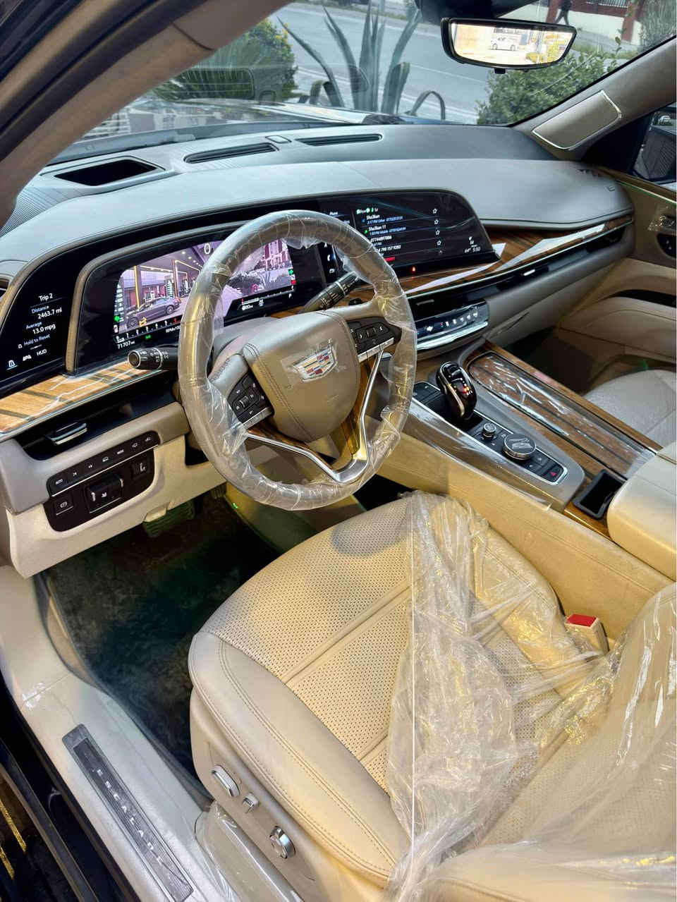 كاديلاك اسكاليد ( 2021 )  Espresso خليحي وكاله منصور Vip
اسود بلاك ادشن بلادي فول فول مواصفات 
ماشييه 70  الف سياره بدون صبوغ بدون بارد بدون رمل
خليجي وكالة المنصور وبعدهه بالضمان  
مكفولة كفالة عامة 
گير محرك بشرت مامفتوح 
المواصفات 
36 سماعة
سقف شاموا
كشن مساج
تشغيل عن بعد  
٣شاشه
‏‎5 كاميرات
‏‎5 بصمات
فور ويل
كشن رجاج 
دوسات كهرباء 
داتا شو 
بانوراما 
داخل جوزي 
لايت زنون عالي ناصي ٥ عدسات
‏‎4 شاشات بالدشبول والسقف والكشنات
تحكم بريك 
جنطه ذكيه جلاق
رادار تحديد مسار
رادار خلفي
رادار امامي 
رادار جانبي 
كشن تدفئة وتبريد سايق وراكب
كشنات امامية تدليك
كشنات خلفية تدفئة
مري شفط 
اشارة بداخل المراية
كشنات جلد 
كشنات خلفية منفصل VIP
علامة كاديلاك ضوئية بالدعامية الخلفية
الكشنات كهرباء 
ذاكرة ميموري ستيرن وكشن
قاصه 
ويل ٢٢ بلادي 
بااختصار السيارة فول للاخير 

مكان سيارة سليمانيه 
سعر 665$ ورقه
رقم صاحب سيارة 
***********📞 السليمانية, العراق
