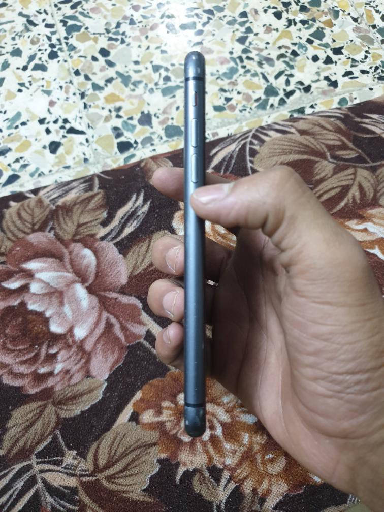 سلام عليكم أيفون 11عادي
ذاكرة 128
دبل سيم
بطارية 77مبدله مال تفصيخ 
شاشه بالتحديث يقرأ غير معروف بس أنطيك إياها شرط 
فيس إيدي شغال 
السعر 170 وبي مجال ويرهم مراوس ويا آيفون فقط


**إذا كنت صاحب هذا الإعلان وتريد حذفه لأي سبب، رجاءا أرسل رسالة إلى الدعم الفني**