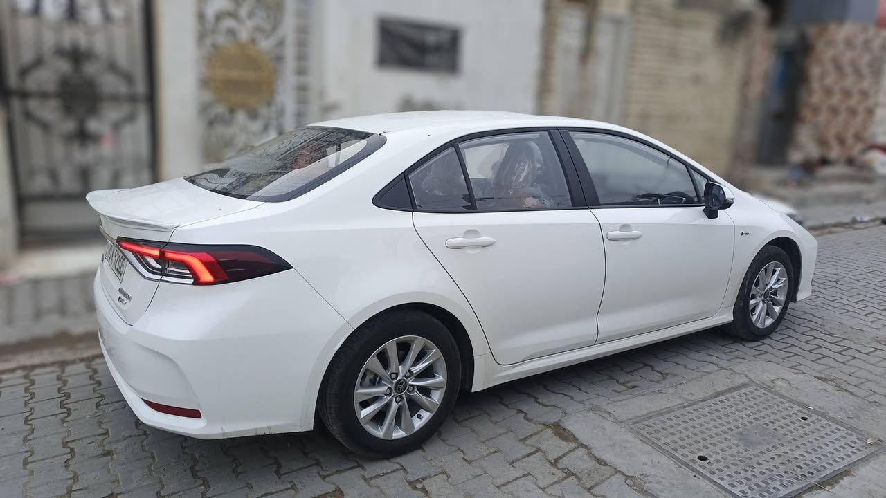 للبيع كورلا هايبرد 2025 ماشيه 3000كيلو متر
فول فول مواصفات  سلايد فتحة سقف 
مواصفات
بصمة
فتحة
دخول ذكي
كامره خلفية عدستين
رادار
ابل كار بلي
نظام نقطة عمياء
نظام تحكم ستيرن
نظام تحديد مسار
توقف ذاتي
اوتو هولد
جام اوتو
قطعتين تبريد
شاشة ديجيتل
شاشة كبير
تحكم اوامر صوتيه
كشنات جلد
سايد بريك بصمة
3 انضمة قيادة (ايكو،نورمال،سبورت)+الهايبرد

مكفوله كفاله عامه 
مكاني بغداد 
***********
