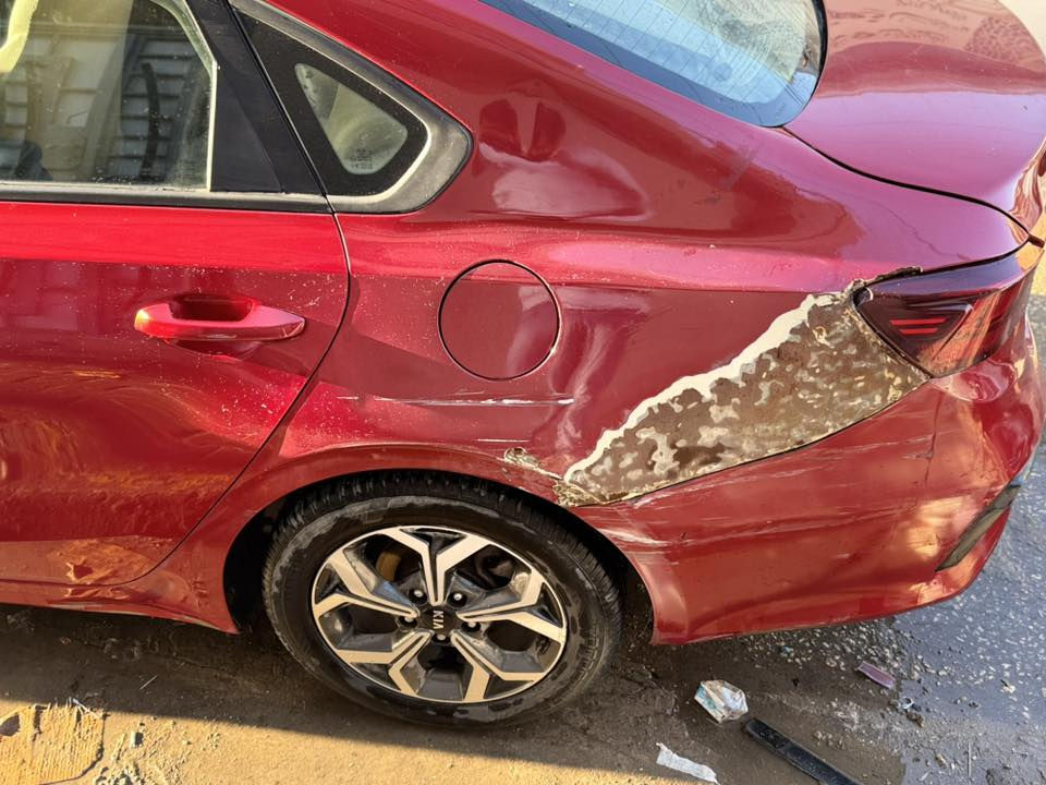 فورتي 2021
كربلاء 
رادار امامي
كامرة خلفية دوارة
مثبت سرعة
مانع انزلاق
تحديد مسار
تدفئة تبريد
كير 3 انظمة قيادة
تحكم ستيرن
محرك دوش 2000
حادثها حوض الجنطة مع قطعتين
سعر 117
للاتصال 
***********
