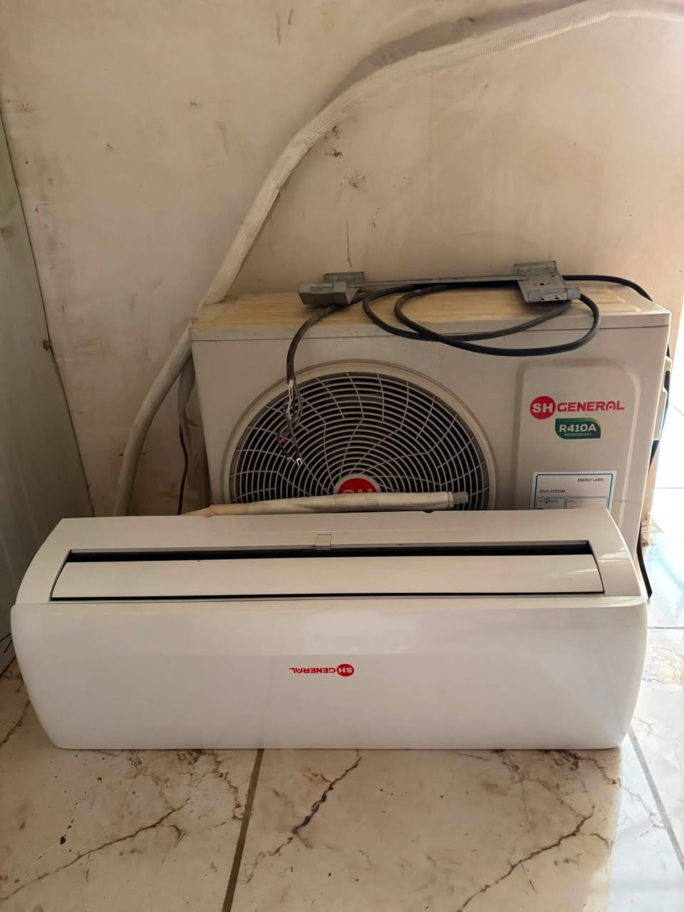 للبيع سبلت ١ طن 
الموقع حي الجهاد يم مدينة العاب جنة الكرخ
السعر ٢٠٠ قفل
للتواصل ***********
