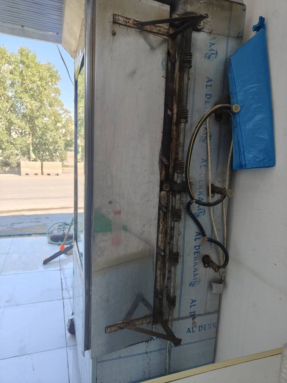 سلام عليكم  شوي دجاج كامله اي نقص مايي مع اضافه جام
6شيش مطور كهربائي  شغل
مكان شهربان
***********
***********
