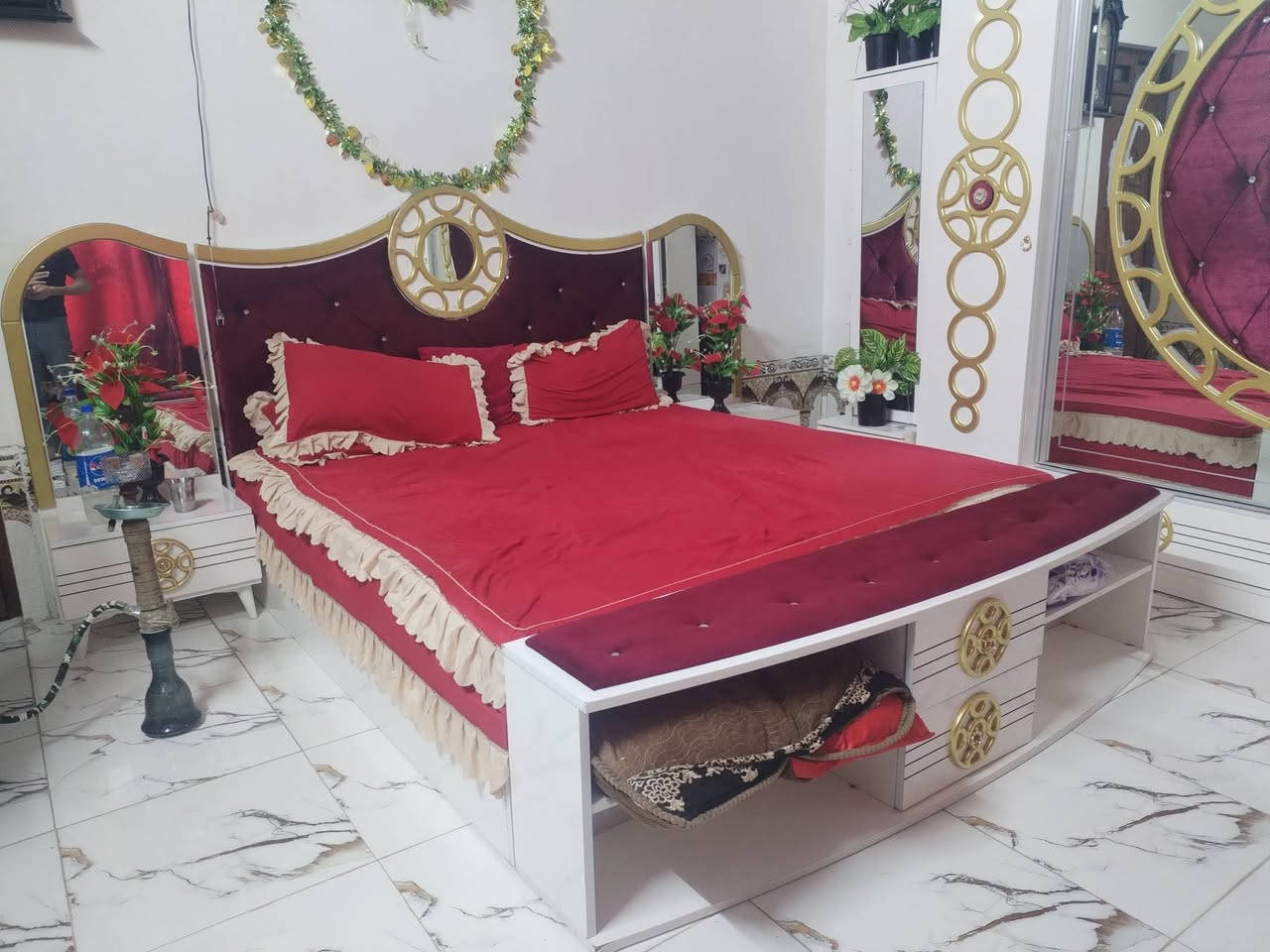 غرفه تركيه للبيع 8 قطع
أو مراوس بغرفه خشب عراقي
لتواصل والاستفسار
***********
