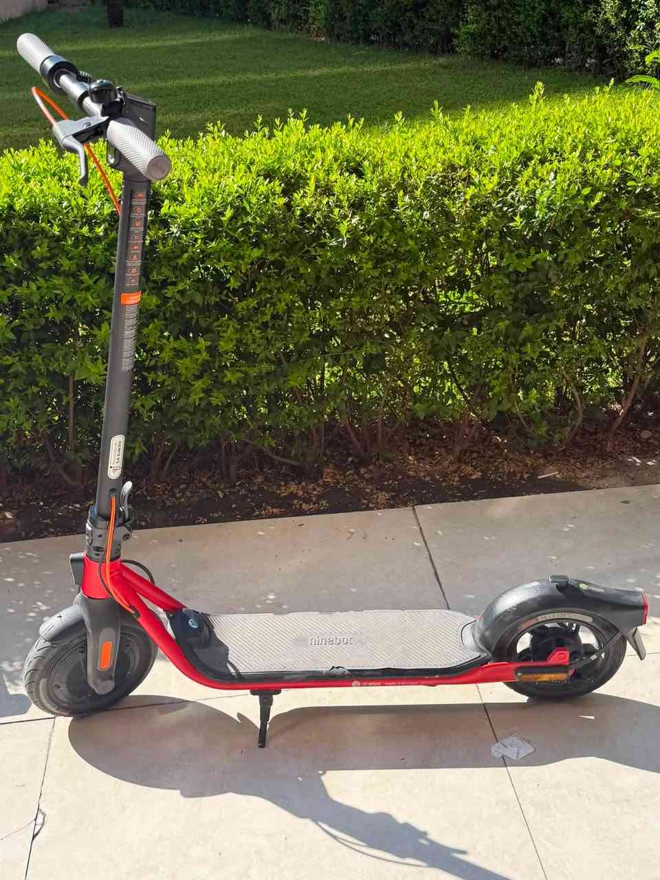 سكوتر Ninebot
Kickscooter D28E 
اوربي اصلي اخو لجديد مستعمل شهر وكم يوم للبيع بداعي السفر 
بطاريات جدد وشاحن الاصلي السعر ٢٠٠ الف 
شرط الفحص بتدخل ع التطبيق وبتشوف بعينك كلشي 
تتحمل وزن ١٢٠ كيلو مناسبة جدا للاستخدام اليومي


**إذا كنت صاحب هذا الإعلان وتريد حذفه لأي سبب، رجاءا أرسل رسالة إلى الدعم الفني**