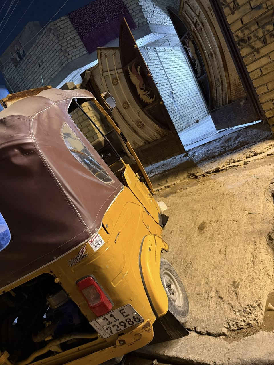 تكتك موديل واحد ٢١بس الغوده مصبوغه ولباقي مكفوله محرك بوشه بستم فقط تكتك ترايهه زيرو رقم وسنوية بغداد دوس مامعمره جديده كبل لشارع العنوان سبع قصور رقم *********** السعر ٦٥٥٠   بيه مجال قليل
