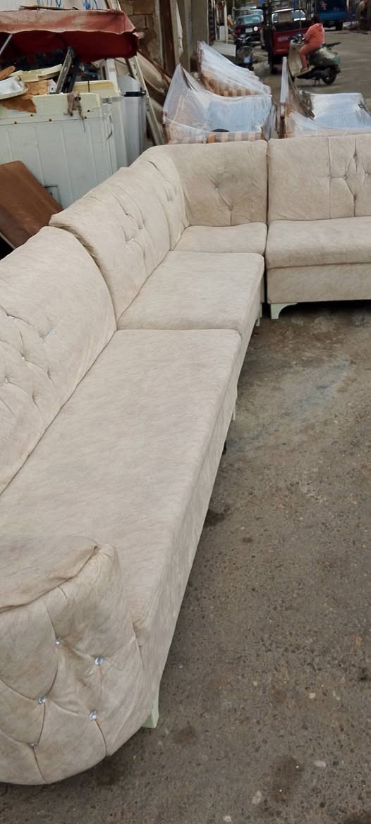 ديوان البيع السعر 150.     ***********
