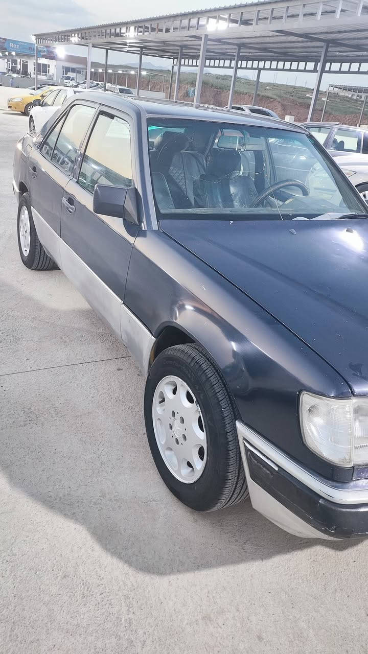 مارسيدس E 230 للبيع 

📌 موديل 1988 
📌كير عادي 
📌محرك اربع سلندر بنزين
📌فتحة سقف (سلايد)
📌 رقم رباعي تعتبر من الارقام المميزة عند البيع والشراء 
📌 شرط التحويل ثاني يوم 
📌عليها غرامات 400 الف تنزل من سعرها 
📌سيارة كاعدة وعلى ايد واحد
📌 لمعرفة السعر الاتصال على الرقم ***********
(اتصال + واتس آب)
📌 السيارة متواجدة في محافظة دهوك
