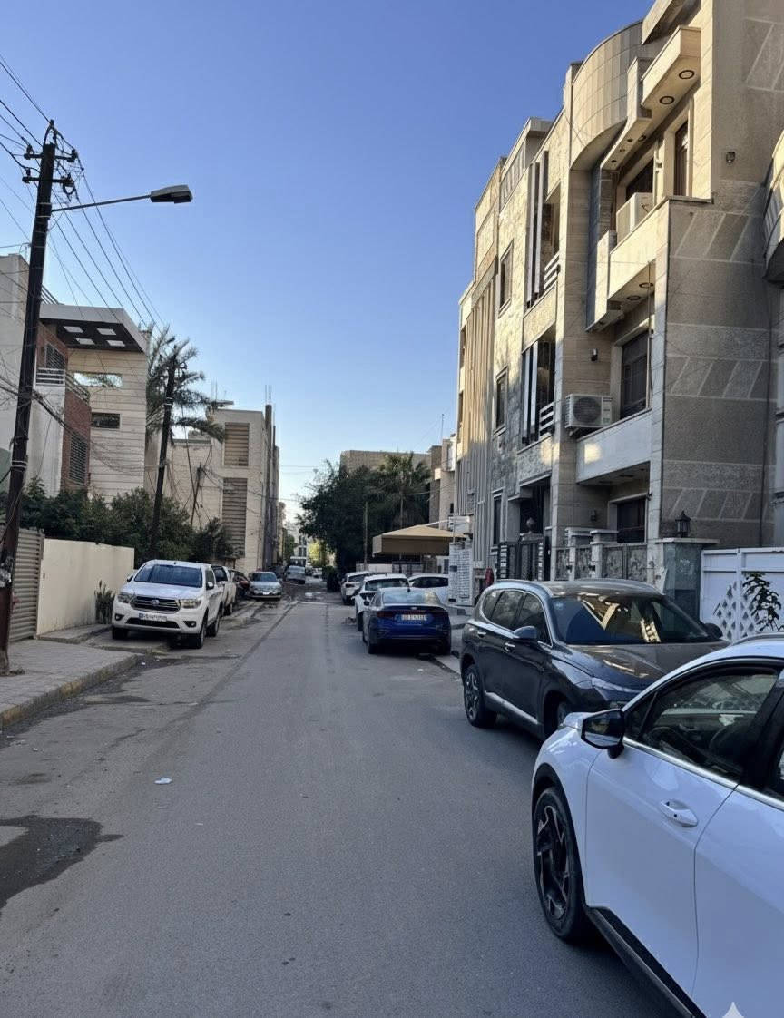 قطعة ارض للبيع 🇮🇶
114 متر
المنصور 👍🏻
حي العربي 
خلف حلويات الخاصكي بفرعين
منطقة سكنية جميلة
واجهه 6 متر 
نزال 19 متر
المساحة الكلية 114 متر
للاتصال : ***********
اتصال مع واتساب
