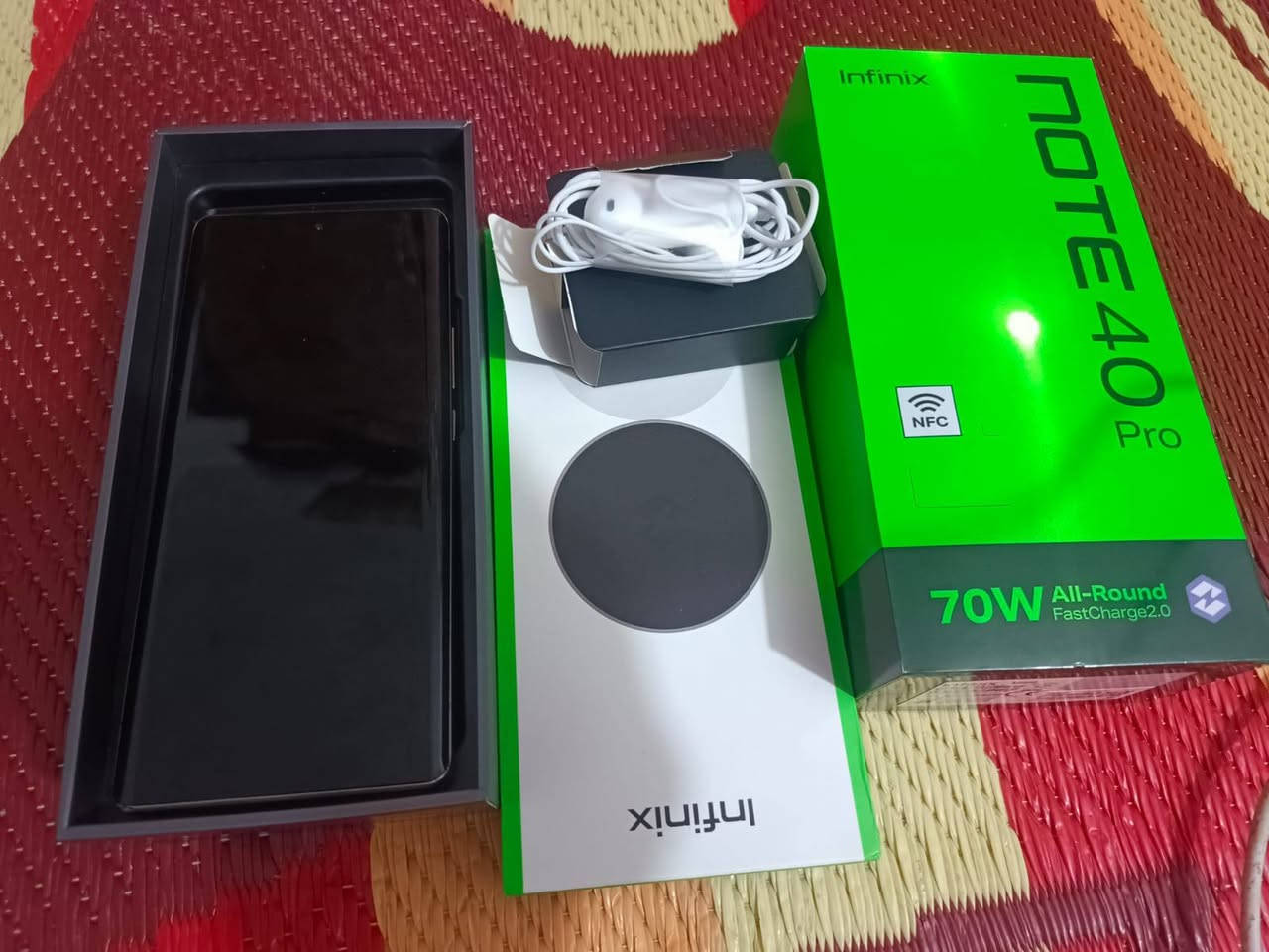 سلام عليكم جهاز لل بيع انفنكس نوت 40 برو الذاكره 256 المعالج 12+12 رام 12 جهاز نضافته 100/100 السعر 330 وبي مجال الاستفسار اتصل ***********

