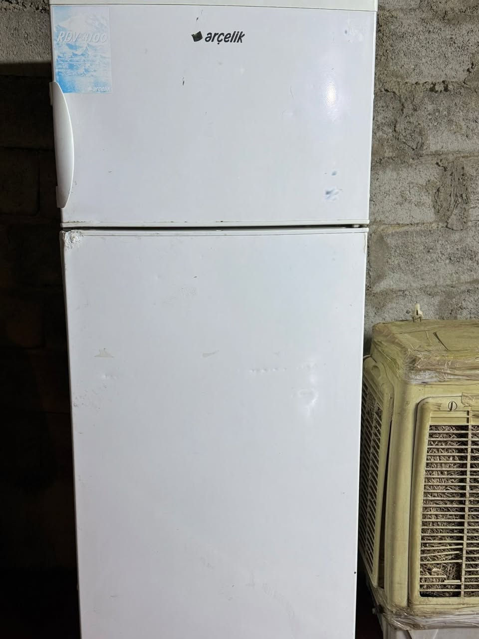 ثلاجة تركي شرط التجميد تركي ارجلك السعر 125الف وبيها مجال الشراي مراسلة الصفحة أو الإتصال على الرقم ***********
