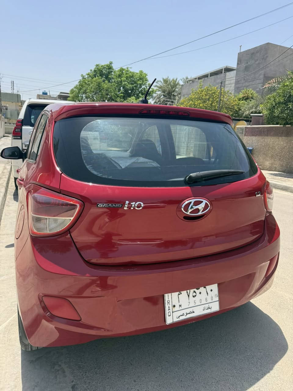 Hyundai grand i10
موديل 2015 مكفولة من الصبغ والفتح
شاشة كبيرة مع خاصية ابل كار بلي واندرويد اوتو
كاميرا دوارة
تحكم مقود جهتين
جام اوتو
نظام قيادة ايكو ونورمال
مري جانبية شفط
سيارة جديدة استخدام شخصي ماشية 57 
تبريد ثلج
محرك 1200 اقتصادي 
رقم بغداد بأسمي
السعر 82 ورقة وبيها مجال للشراي
***********
