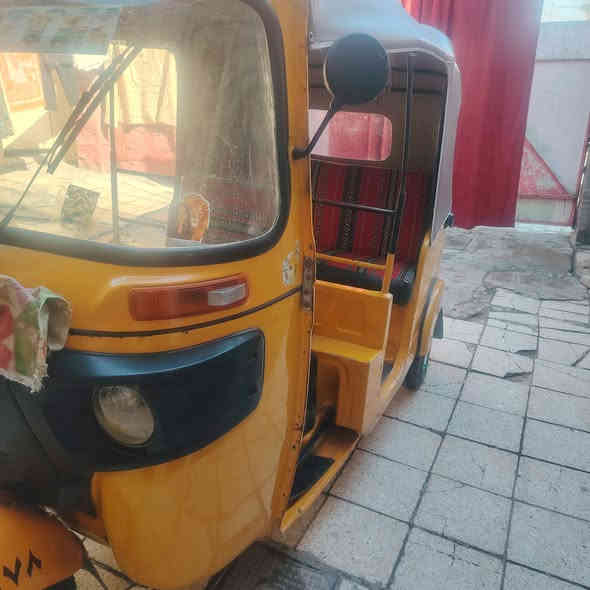 سلام عليكم تكتك البيع موديل ١٩ رقم وسنويه مكاني الحسينيه مال راشديه سعره ٥٩٠٠ وبيهه مجال ***********
