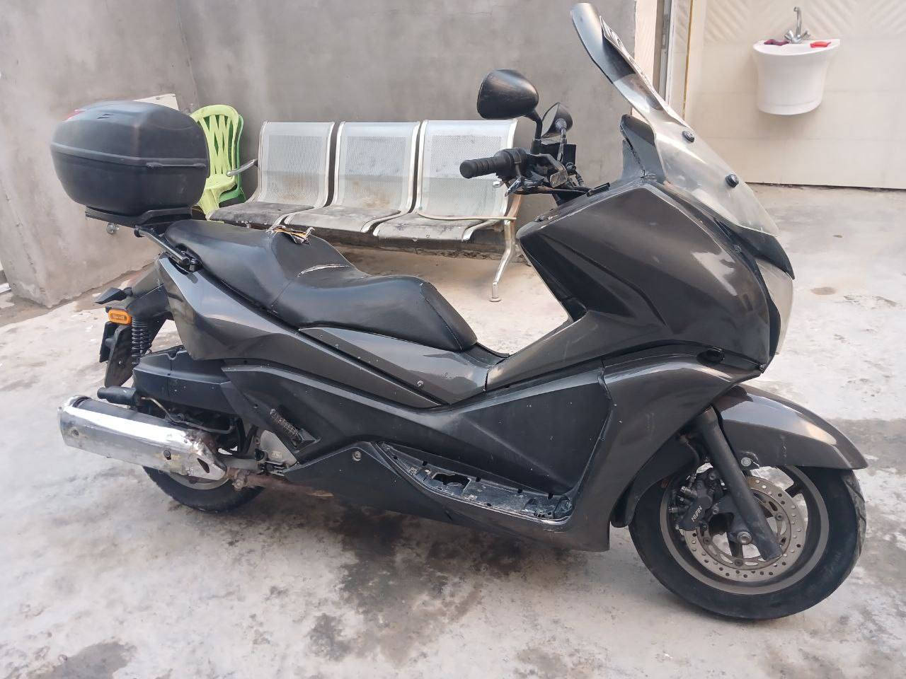 سلام عليكم 
دراجه فاز للبيع او مراوس بكير عوزه كلجات تعبانه وترتيبات قليله بغداد *********** ب800
