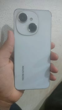 تكنو • سبارك • للبيع