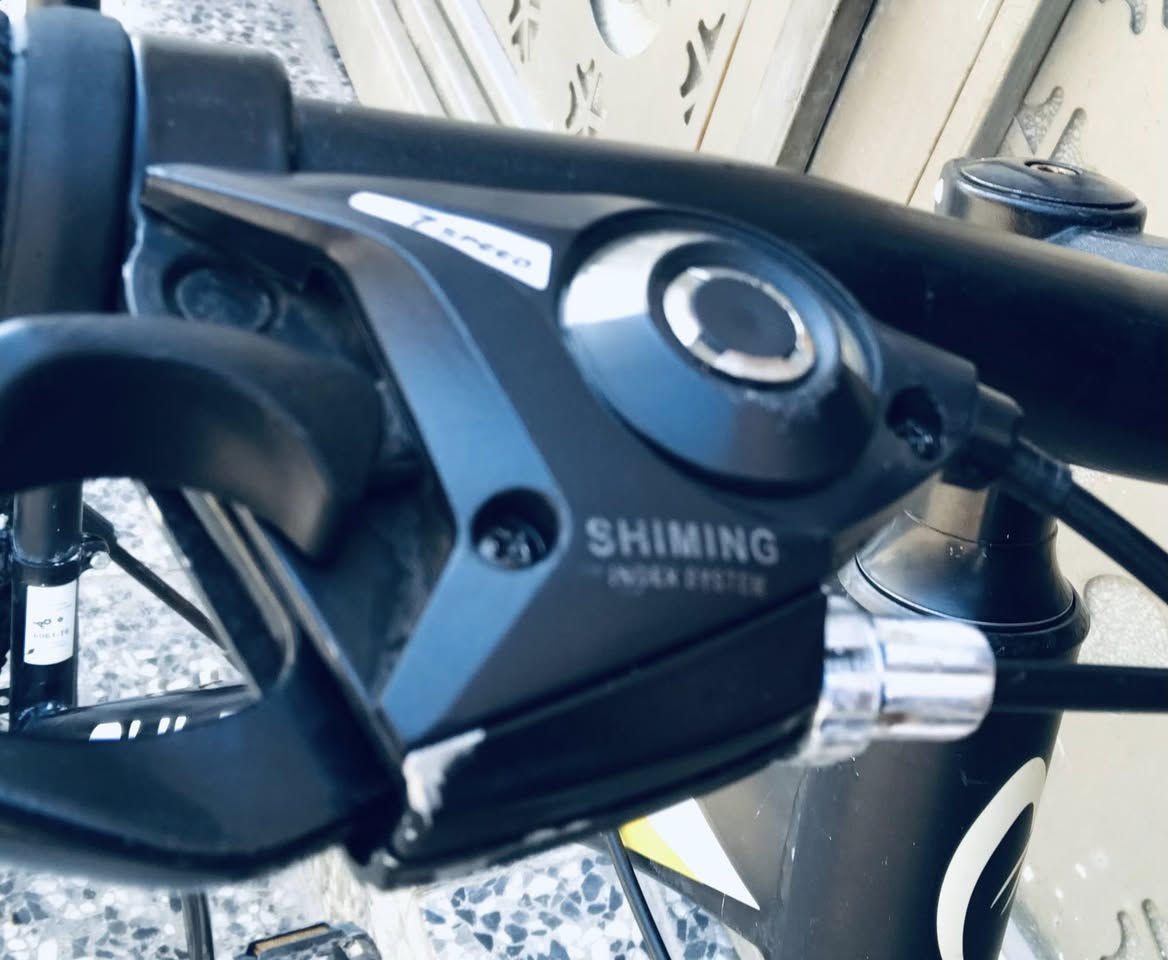 بايسكل اوربي جدي وما مستعمل  وكلشي بي شغار 7سرع خلفية 3امامية العنوان بغداد الغزالية شارع 20 السعر120الف وبي مجال رقم الاتصال ***********
