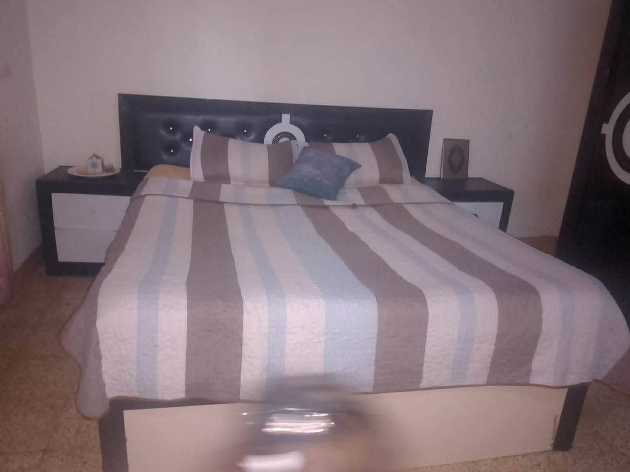 غرفة نوم تركي نظافتها وسط 
السعر 160 وبيها مجال 
عنوان الزنجيلي


**إذا كنت صاحب هذا الإعلان وتريد حذفه لأي سبب، رجاءا أرسل رسالة إلى الدعم الفني**