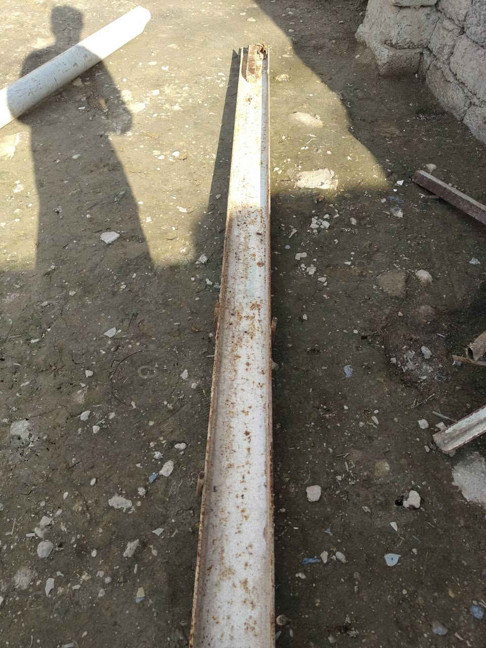 بيع شانسي ومع بوري كل واحد طوله 3 امتار 
***********
