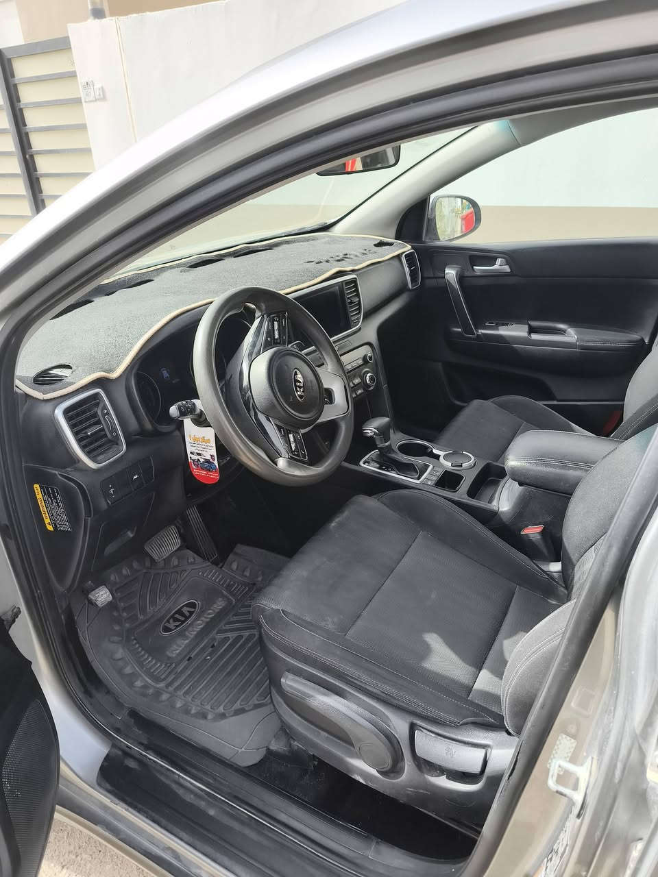 السلام عليكم وتقبل الله أعمالنا وأعمالكم
كيا سبورتج للبيع فقط موديل ٢٠٢١ وارد أمريكي محرك جي دي أي الحادث خلفي  السنوية لغاية ٢٠٢٨و السونار مرفق مع الصور لمعرفة السعر وباقي التفاصيل الاتصال على الأرقام التالية أو مراسلة الصفحة *********** أو *********** مكان السيارة محافظة كربلاء المقدسة مجمع غدير كربلاء السكني
