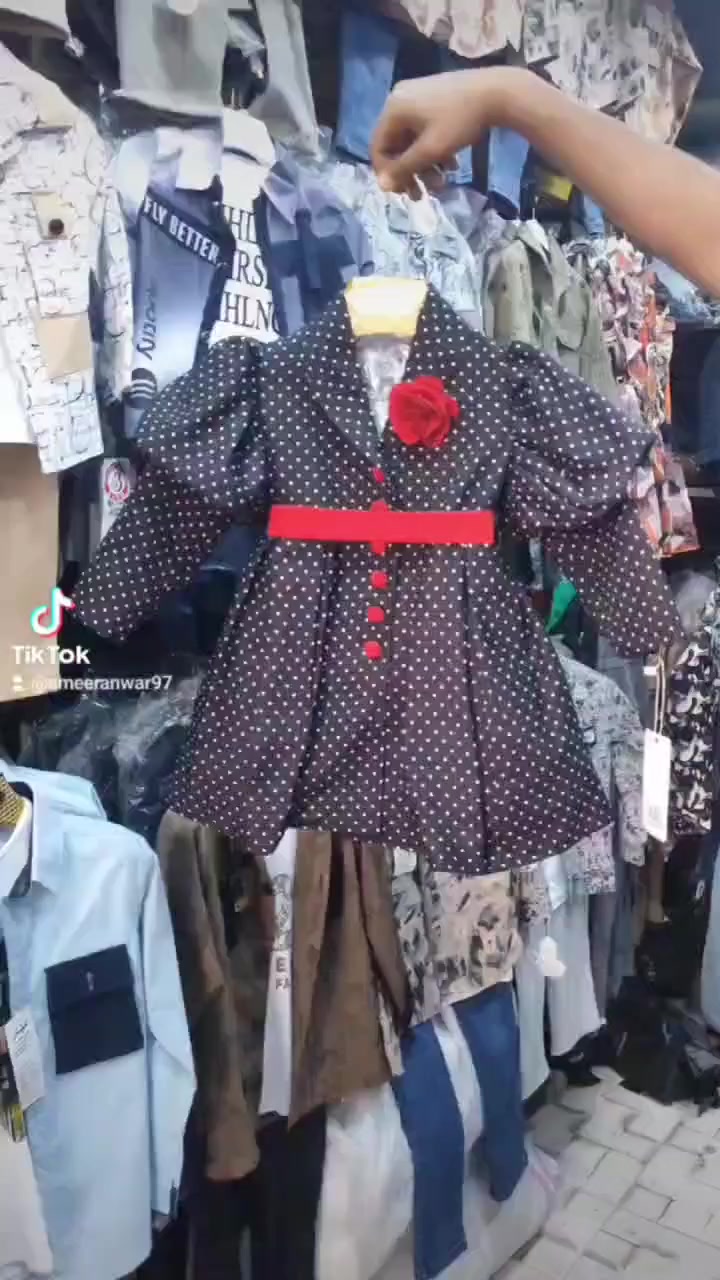 ازياء كراميش للاطفال 
ديوانية الحمزة الشرقي شارع الهوى قرب شركة النرجس مقابل زوم العدسة بضاعة العيد غير شكل وقطع ما مطروقة 
للتواصل واتساب 
***********
