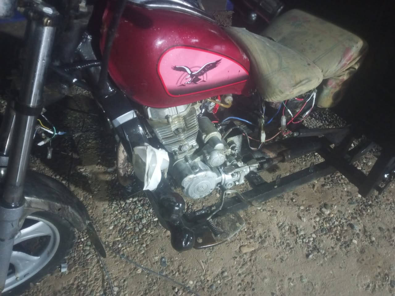 السلام عليكم.ستوته للبيع . محرك مجفت جديد .كابريتر وباتري جديد .تايرات جدد شديتهن .بلاجكتورات اماميه شغاله .يعوزها كشن وبك لايت مكاني تكريت.. الخنك.السعر ٥٠٠ بيها مجال 
***********
