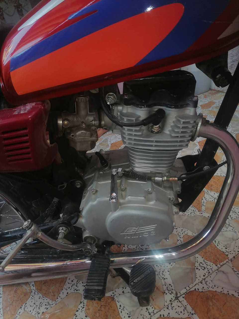 ماطور لبيع  سعر 250 وبيه مجال قليل


**إذا كنت صاحب هذا الإعلان وتريد حذفه لأي سبب، رجاءا أرسل رسالة إلى الدعم الفني**