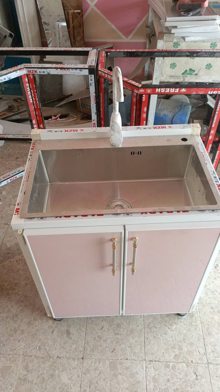 سنكي سل استيل اصلي
القياس الارتفاع متر والعمق ٥٠ سنتمتر والعرض ٧٥ 
شرط مواد اصلي توصيل مجاني اي لون تريده موجود


**إذا كنت صاحب هذا الإعلان وتريد حذفه لأي سبب، رجاءا أرسل رسالة إلى الدعم الفني**