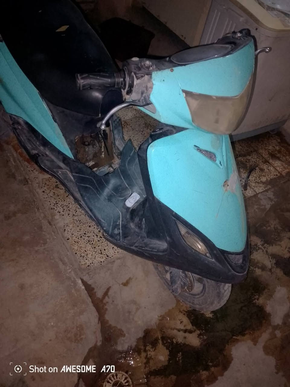 السلام عليكم  دراجه ماكس ثعلب
ابيع كوم حديد سعر ١٥٠بيها مجال مكان تحرير شارع الحسينيه متواجد عل فيس او اتصل عل رقم ***********
