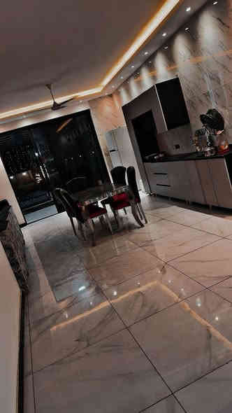 # السامر ___للوساطه العقاريه
مزرعه للبيع  راقيه جدا وحديثه
الموقع __ عرب جبور

المساحه __ نصف دونم
تحتوي عل دار حديث 
ومسبح والعاب وحديقه 
ومكان باربيكو  للشواء
وكافه الخدمات مزوده بمولد
وبناء ٢٠٢٥
للتواصل واستفسار
مكتب السامر للوساطه العقاريه
السيديه شارع العلوه مقابيل مدرسه حلم الغد
***********
***********
