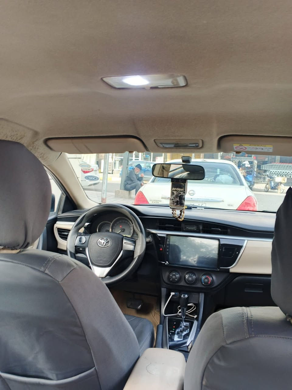 سلام عليكم
رمضان كريم 

للبيع فقط كورلا 2014 خليجي  محرك 1800  

السياره حادثه جاملغ وبنيد  وسوناره موجود السياره كفاله كير محرك ترايك وين ما تريد تبريد ثلج شاشه كامره سستم صوت 
السياره متعوب عليه ونضيفه معنا الكلمه مكاني الرمادي  
 السعر /130 $ وبيه مجال 

للاستفسار اتصل ***********
