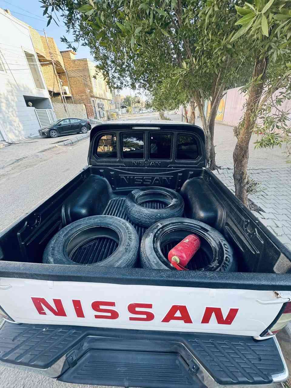 السلام عليكم بيكم مزاد 2008 اسويلك وكاله ام باركود او كتاب من وزارة كامل او جاي وستلمته بوجهك تروح للمرور تكمله سيارة مصبوغه عام جمالية سيارة تبريد مكينه كير كله كامل مابيها نقص ابدا مكانها كربلاء سعرها 75 بيها مجال بسيط استفسار ***********
