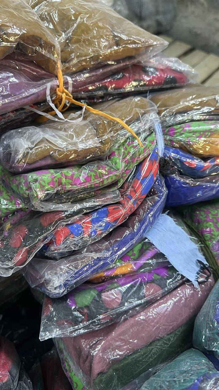 #جديدنا_جملة_فقط
#الجديد_والمختلف_يمنا_فقط 

شلحة كشمير قصير سوتاج ذهبي بالصدر
(فري سايز )
ملاحظة/الدرزن مشكل نقشات والوان
سادة ومشجر السعر بلاش البلاش

#سعر الدرزن 48 الف


**إذا كنت صاحب هذا الإعلان وتريد حذفه لأي سبب، رجاءا أرسل رسالة إلى الدعم الفني**