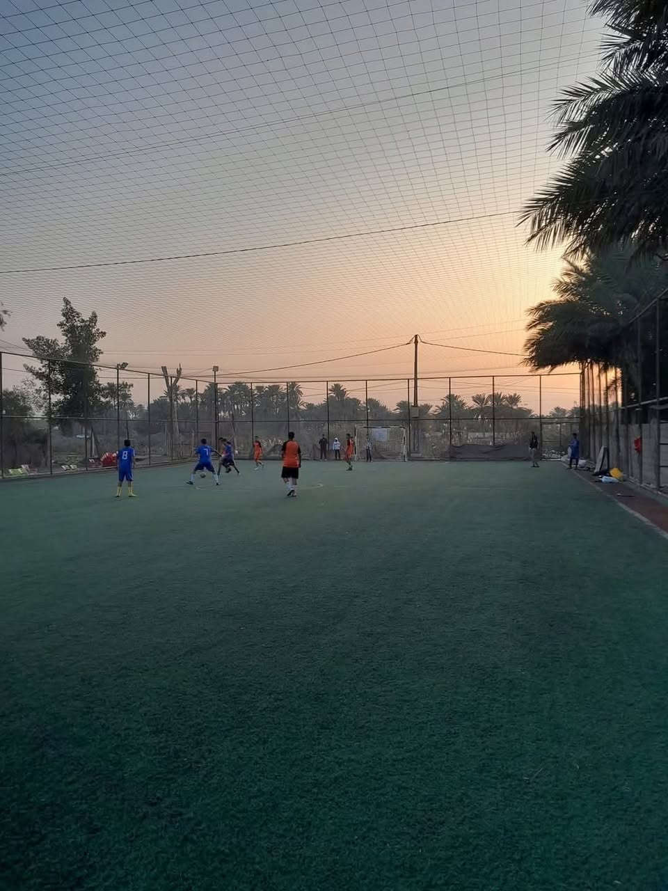 📢 اعلان 📢📢 اعلان 📢 
       👇               👇
⚜⚜ للبيع ⚜⚜ للبيع ⚜⚜
🏠 ارض طابو زراعي 🏠 
📐 المساحة 1600متر 📐
📏 الواجهة 23متر والنزال 74 متر

🌍 الموقع / الحلة /  الشارع السياحي/قرية النخيله على شط الحله مباشرة بالقرب من ناظم ومجسر دوره تبعد عن الشط 30 متر وتبعد عن المجسر 100 متر لها طريقين طريق على شارع الديوانيه الرئيسي  خلف شركة الرنا وطريق على الشارع السياحي######/  
🏡  الأرض مقدمتها مشيد عليها ملعب خماسي بمواصفات وابعاد عالميه والجهه الخلفيه ارض زراعيه 💮 الأرض مجهزه بماطور غطاس 3 انج في الشط وانابيب سقي 3 انج   💮   
من الممكن استثمار الملعب وزراعة الأرض او انشاء دار كبير او مزرعه  
الأمر متروك للراغب بالشراء
👇
 ❓للاستفسار ⚜  زيارة #مكتب_الحسيني_للعقار بداية شارع الحسينيه من اتجاه شارع 60 مقابل أسواق سيد ماركت  او 📞 الاتصال على هواتف المكتب 
☎️*********** اتصال+ واتس

⚜⚜⚜⚜⚜⚜⚜⚜⚜
