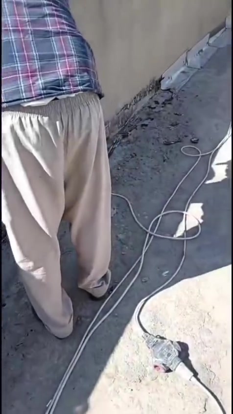 ورشة دلشاد للعزل جاهزون لعزل الأسطح والجدران بافضل المواد الأوروبية وبضمان للاستفسار التواصل ***********
