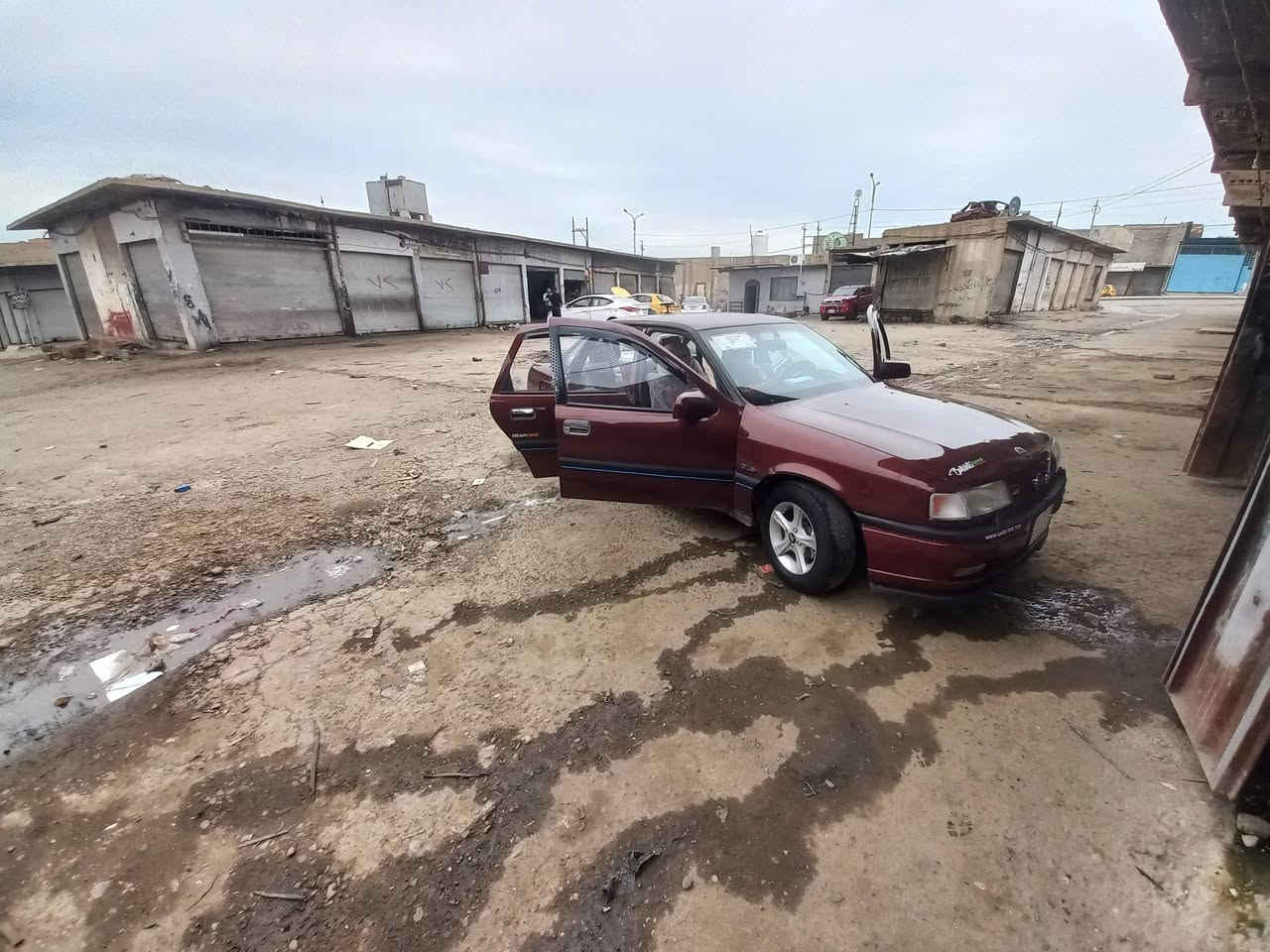 #السلام عليكم اوبل فكترا 
حجم 16 موديل 91 
رقم ألماني نينوئ 
كير ومحرك نضاف لا صرف ولا نفخ شرط 
تايات نضاف 
طخم أمامي وخلفي كلو جديد داخل السياره بلايلون جديد بلادي 
كهربائية كلها شغاله 
سماعات افانتي مشدودلها 
سياره جديده 
صبغ دواير ودوسات 
سياره كلش،نضيفه 
شرط التحويل 
مكان السياره موصل ايمن 
# السعر والاستفسار 
***********
***********
