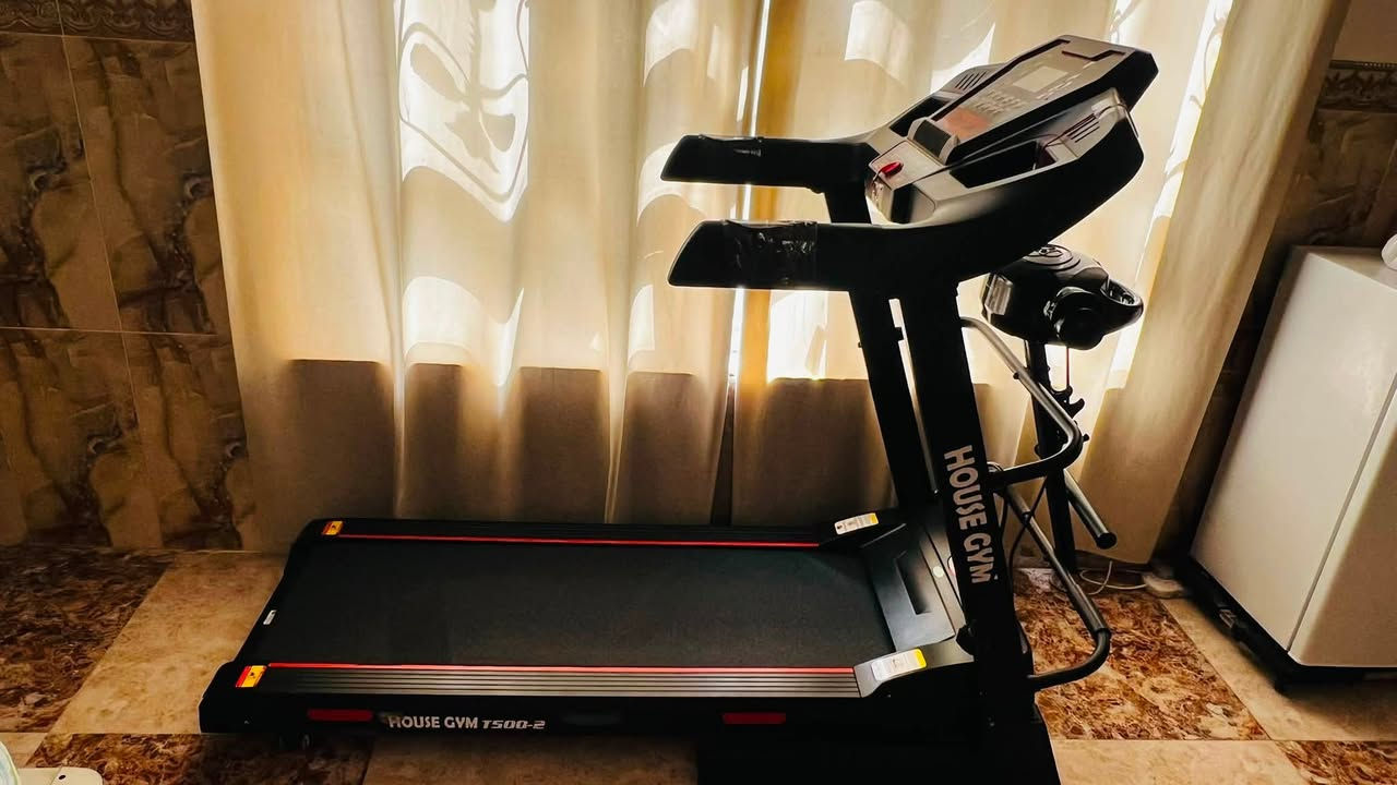 🚨 فرصة لا تعوض 🚨
🔥 جهاز مشي (Treadmill) شبه جديد للبيع 🔥

✅ ماركة: House Gym
✅ نظيف جداً واشتغاله ممتاز
✅ شاشة رقمية + برامج متعددة
✅ تحكم بالسرعة والانحدار
✅ مناسب للبيت والرياضة اليومية

💰 السعر: 450 (وقابل للتفاوض للجادين)
📍 الموقع: بعقوبة / الخالص / حي الزهراء

📩 للحجز والاستفسار الاتصال ع الرقم
*********** ابو عمار
⚡ الجهاز جاهز ومجرب – بيع سريع
