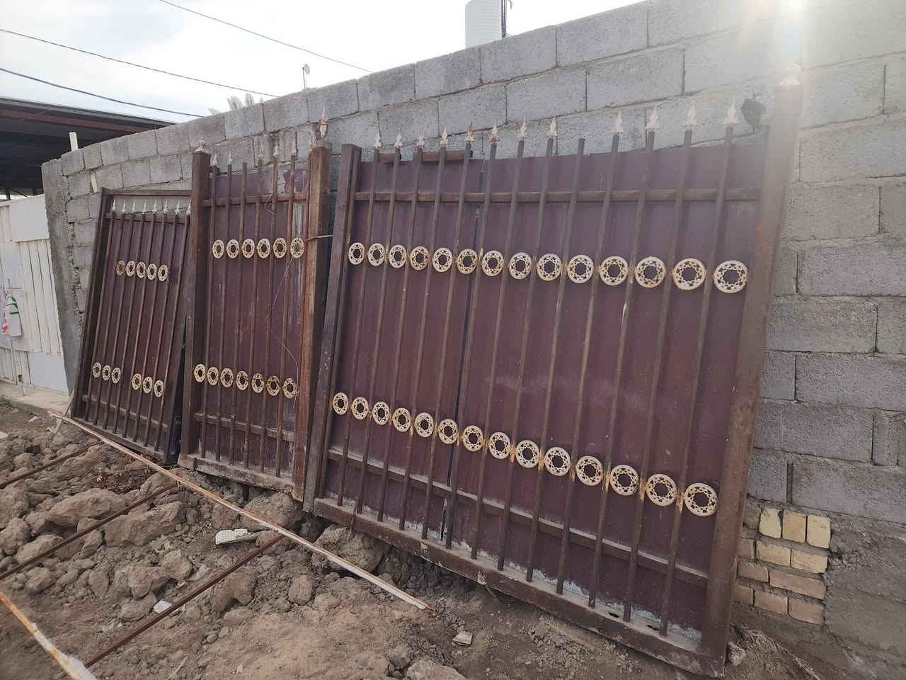 ابواب بي في سي ب٧٥ وب٦٥و٤٥
ابواب المنيوم ب٥٥ ب٤٥
ابواب حديد مغلون تركي او قاصه ب٨٥
باب حديد مغلون تركي او قاصه متر وربع ثقيل جدا ب١٨٥
باب حديد مغلون تركي متر و١٠سم ب١٠٠
شبابيك بي في سي ب٣٥ و٤٥ و٥٥و١١٠
ابواب حديد سلايت ب١٨٥و١٩٥و٢٢٥و٣٢٥
سياج حديد مع باب سلايت طول الكلي ٥متر ب١٨٥
المسيب حي المعلمين٣ طريق سيد ابراهيم بعد السكه بكيلوين تقريبا بعد اسلاك الضغط العالي ب٢٠٠م 
بيت على جهة اليمنى
***********
يرجى الاتصال قبل المجيء
