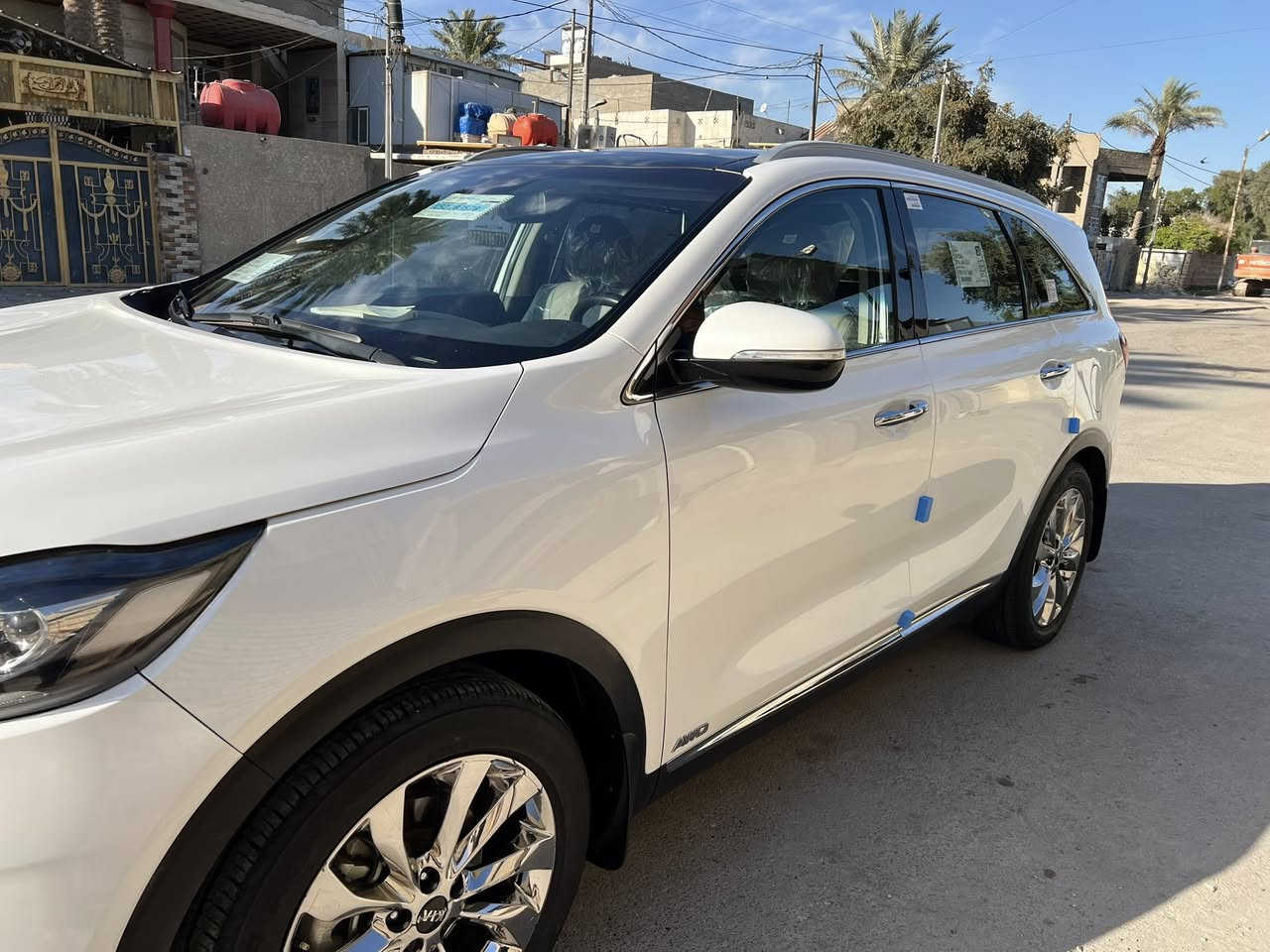 سورنتو موديل 2019 خليجي فول مواصفات مكفولة من صبغ وضربه وتبديل كفاله عدا(جاملغ الامامي بارد خفيف وباب خلف صدر شخطه تكحيل وصندوق رصعه بسيطه سحبتها)وباقي كفاله رقم بغداد الدولي هزه جديده بأسمي تحويل مباشر تخم تاير جديد سبير مانازل مكينة وكير وتبريد وحداديه كفاله 
مكان بغداد للأستفسار اكثر ***********
