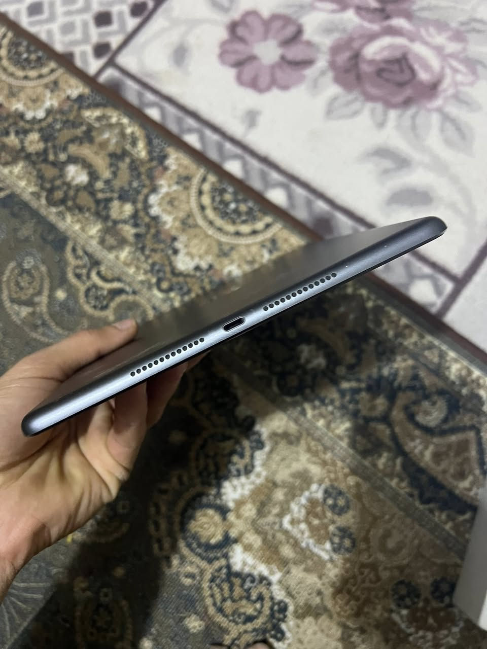 سلام عليكم ايباد 9 للبيع جديد زلق مابيه ومكفول مامفتوح البيع بسعر 260وبيهً مجال هاذ رقمي ***********او مراوس آيفون 11بروً ماكس
