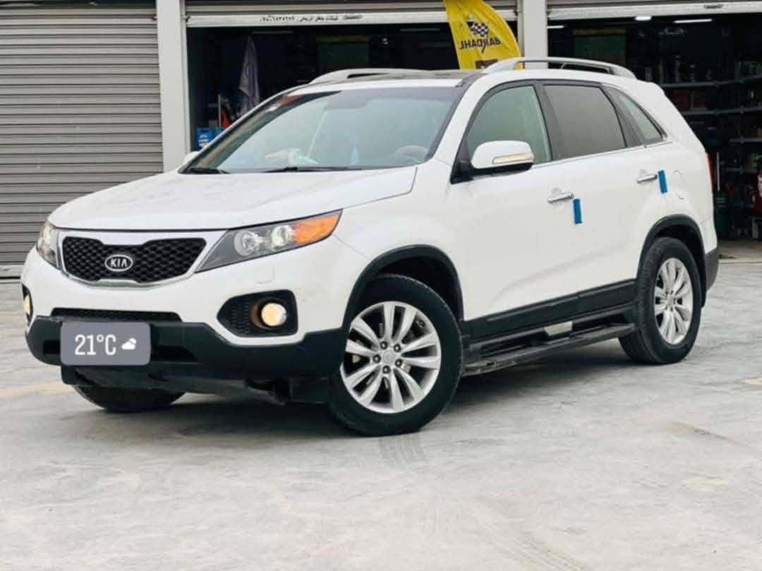 سلام عليكم ورحمة الله وبركاته
سورنتو 2013   كاز  ادوات
كصه جنطه 
تخم تاير
لون ابيض صدفي
فول مواصفات الفتحتين
مكان البصرة 
السعر 60 وبخدمه الطيبين 
***********
#الجمبع
