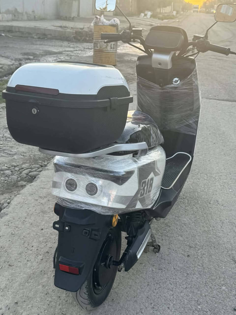 للبيع ماطور شحن أباجي 318جديد ما ناقصو شي دبل سويج دبل بصمه لايت عالي ناصي زينون اشاير و دبل اشاره نضام يرجع بك بريكات دسكات هيدروليك شاشه شغاله ماطور نشرات بك لايت ماطور حلو  ست بطاريات مسطره 28امبير مرتب ما ناقصو شي السعر 650 وبي مجال شي قليل بي وتساب***********
