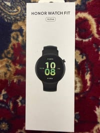 ساعه هونر ماجك 8 برو مستخدمه يومين بس  سعرها 100 قفل  07782566338